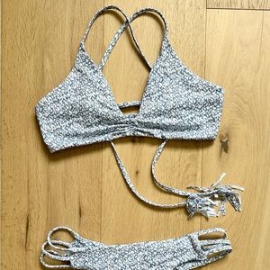 Midori Bikinis pebble “Mia” and “Emmie” bikini